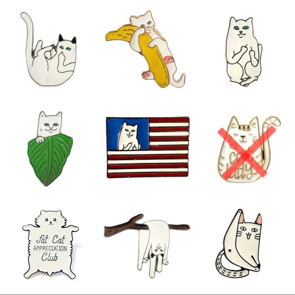 🎄Calico Cat In Box Enamel Lapel Pin - Picture 7 of 11